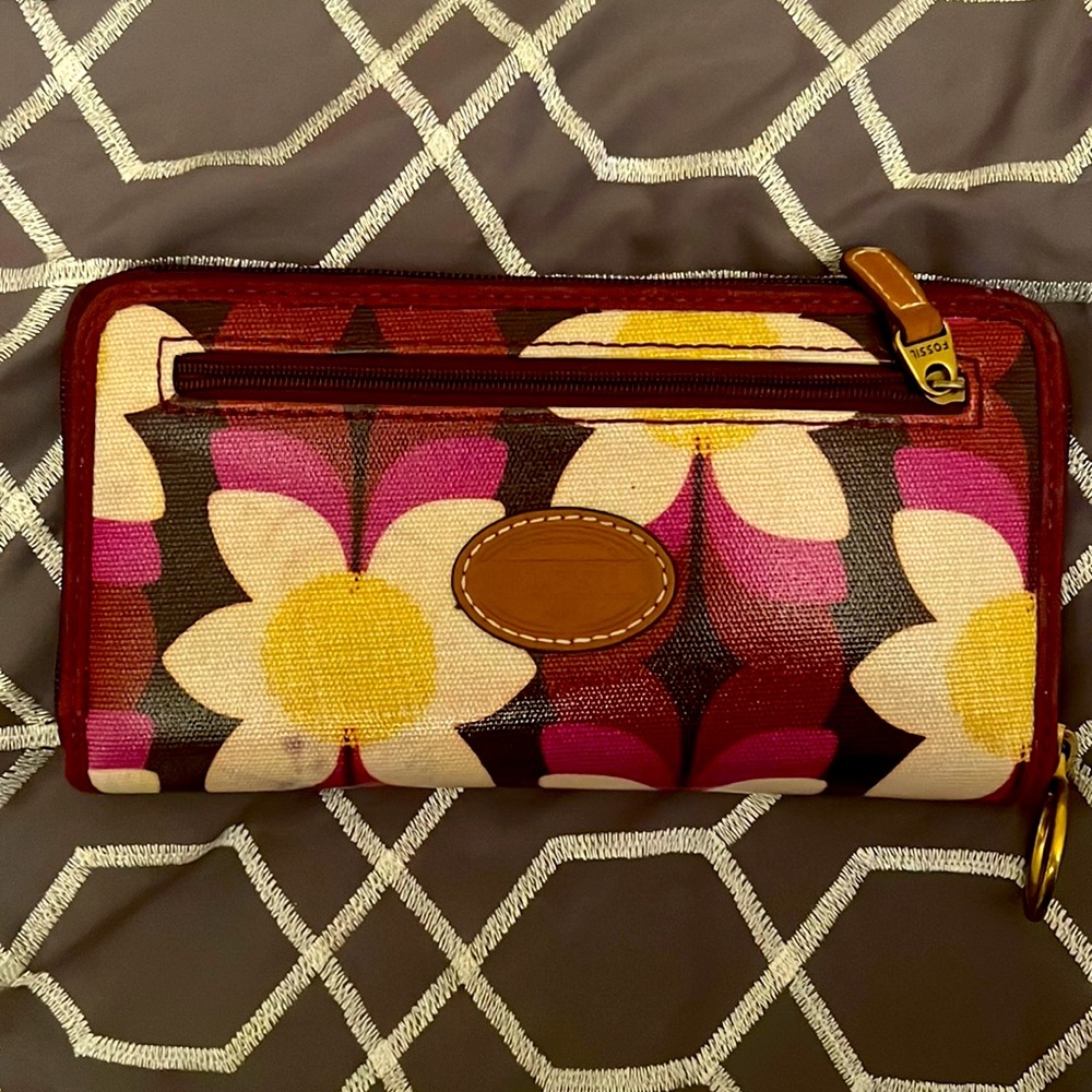 Fossil wallet
